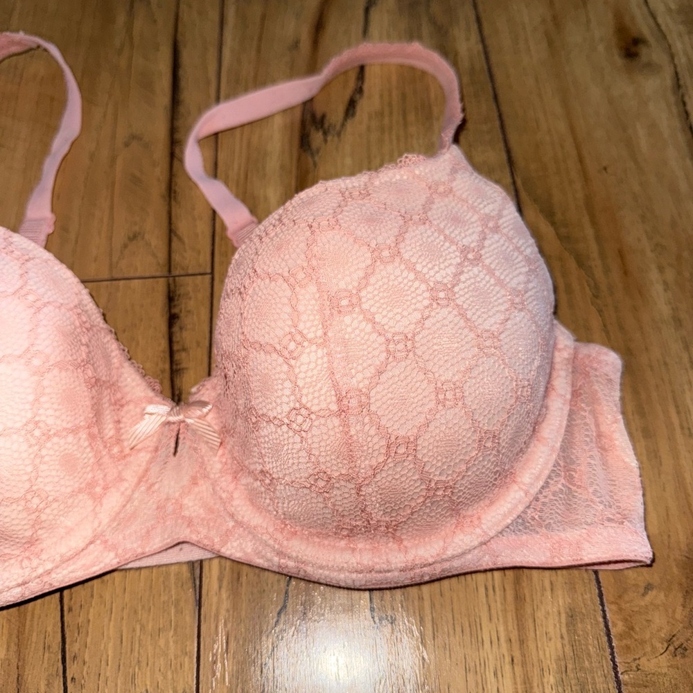 Peach Victoria’s Secret bra - Picture 2 of 6